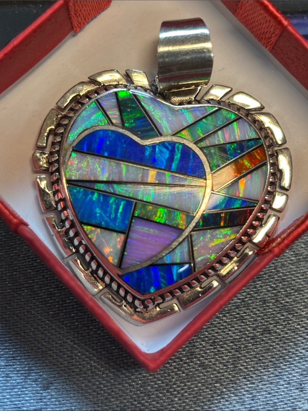 507186 Heart Mosaic Lab- Opal-Inlay Pendant Necklace - Blue/Green MM Mary Teller
